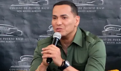 El cantante y compositor de salsa Víctor Manuelle 