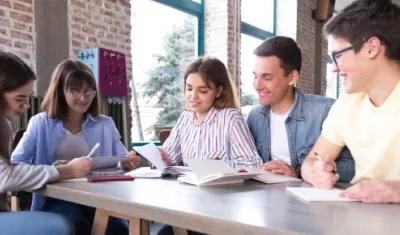 Cada profesional escogido recibirá hasta 50 mil dólares para gastos. 