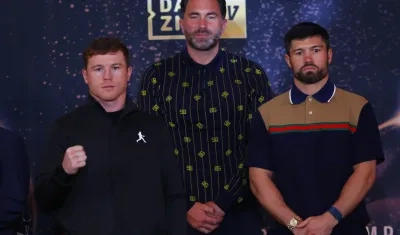 'Canelo' Álvarez y John Ryder ofrecieron una rueda de prensa este miércoles.