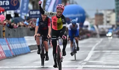 Magnus Cort Nielsen superó en el esprint al canadiense Derek Gee y al italiano Alessandro De Marchi. 