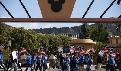 Primer día de protestas del Sindicato de Guionistas de Estados Unidos