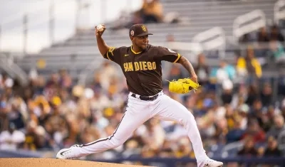 Julio Teherán había firmado contrato de liga menor con los Padres de San Diego.