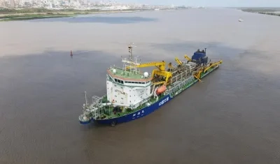 La draga Hang Jun 6009 deberá empezar a trabajar a más tardar el 31 de mayo próximo, dijo Cormagdalena