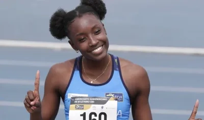 Melany Bolaño, oro en los 100 y 200 metros planos.