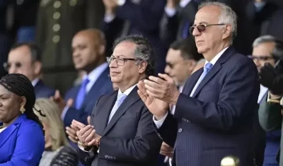 Presidente Gustavo Petro y el ministro de Defensa, Iván Velásquez.