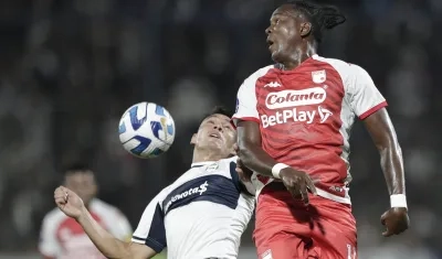 Hugo Rodallega durante el partido contra Gimnasia y Esgrima.