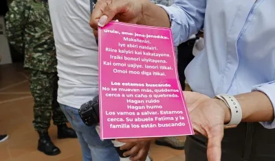 Estos son los volantes escritos para hallar a los 4 niños indígenas.