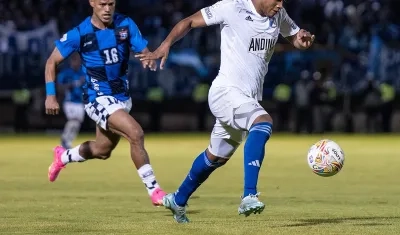 Óscar Cortés en un ataque de Millonarios ante Boyacá Chicó. 