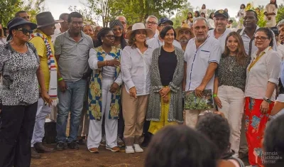 Acto simbólico en resguardo indígena.