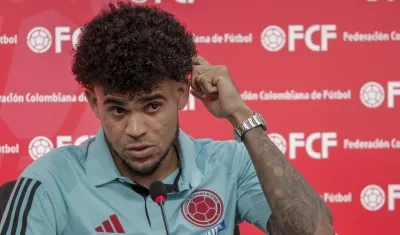 Luis Díaz retorna a la Selección Colombia tras superar una grave lesión con el Liverpool. 