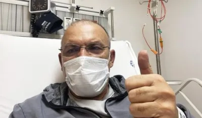 Roy Barreras, en su lecho de recuperación.