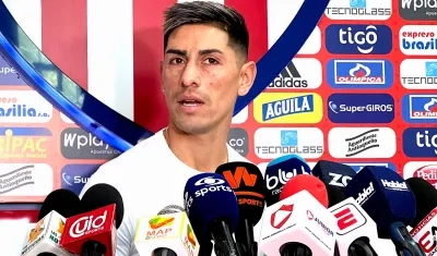 Emanuel Olivera, defensa central argentino.