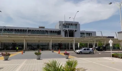 Fachada del aeropuerto Ernesto Cortissoz.