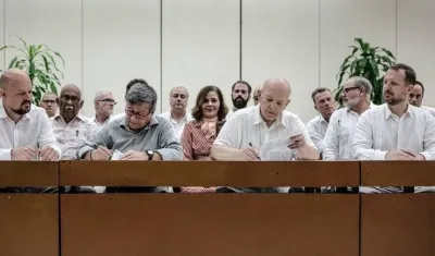 Mesa de diálogo con el ELN en La Habana.