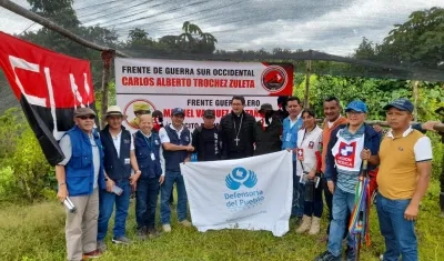 Defensoría del Pueblo recibió al patrullero secuestrado