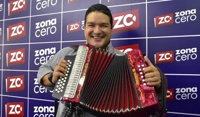 Acordeonero y cantante Rodolfo De Lavalle.