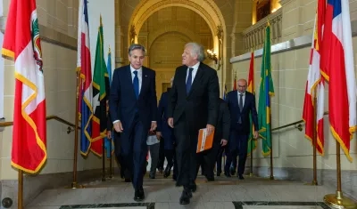 Secretario general de la OEA, Luis Almagro (d), junto al secretario de Estado de Estados Unidos, Antony Blinken. 
