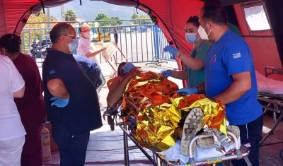 Migrante atendido por los servicios sanitarios.