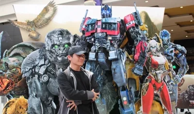 Fanáticos acuden al preestreno para la prensa de la película 'Transformers: el despertar de las bestias'.