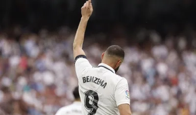Karim Benzema se despidió el domingo de la afición del Real Madrid.