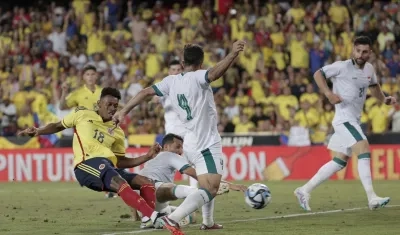 Mateo Cassierra marca el gol que le dio la victoria a Colombia. 