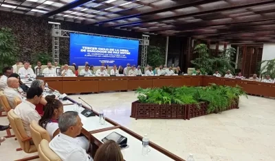 Aspecto del cierre de los diálogos del Gobierno y el ELN en La Habana.