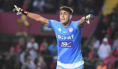 Santiago Mele negociará con Junior tras los partidos amistosos con la selección uruguaya.