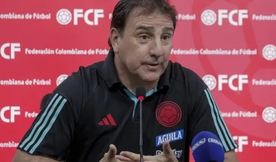 Néstor Lorenzo, director técnico de la Selección Colombia, en rueda de prensa hoy en Valencia.