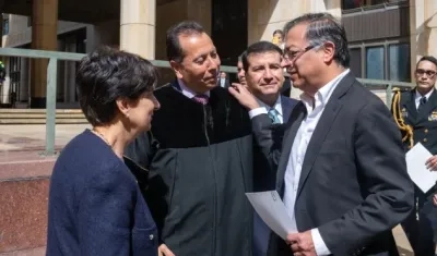 El Presidente Petro en una imagen de archivo con los presidentes de las altas cortes