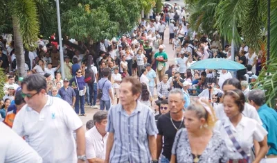 Cientos de seguidores de Rafael Ricardo lo acompañaron hasta el Cementerio de San Juan Nepo, Bolívar