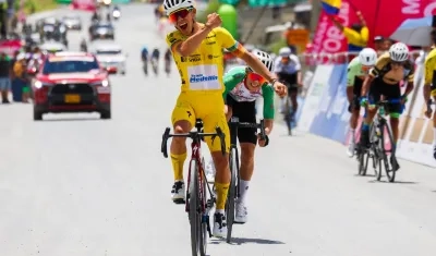 Miguel Ángel 'Superman' López se impuso este sábado en la etapa que culminó en Cañasgordas.