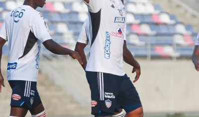 Carlos Bacca marcó una tripleta en el primer partido. 