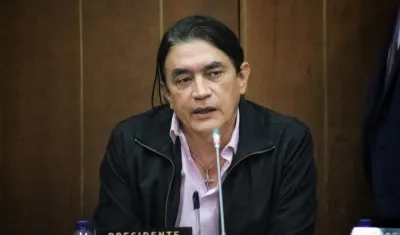 Exsenador Gustavo Bolívar.