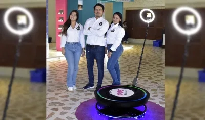 María Camila Alzate, Cristian Mercado y Angie Mejía, equipo de trabajo In zone 360.