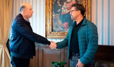 Encuentro entre el Canciller Álvaro Leyva y el embajador en Nicaragua León Fredy Muñoz en la Cancillería.