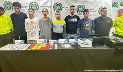 Los capturados por la Policía. 