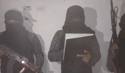 Los encapuchados capturados.