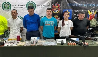 Los cinco capturados en los allanamientos. 