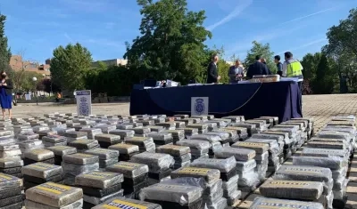 Foto referencia de paquetes de cocaína incautada. 