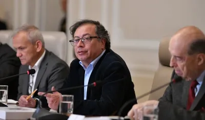 El Presidente Gustavo Petro, dirigiendo el Consejo de Ministros.