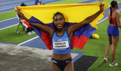 Natalia Linares batió el récord centroamericano que estaba en poder de la trinitense Rhonda Watkins. 