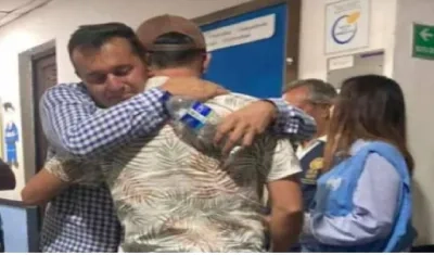 Reencuentro de Wilmer Andrés Campo con su padre.