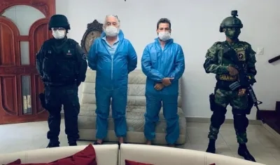 Mark Grenon y su hijo Joseph tras ser detenidos en Colombia.