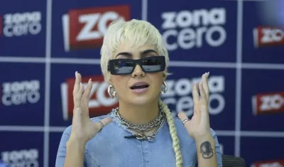 Oliva, cantante y compositora colombiana, en la visita que realizó a Zona Cero