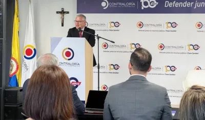 El ministro de Justicia, Néstor Osuna, durante su intervención en el foro de la Contraloría.