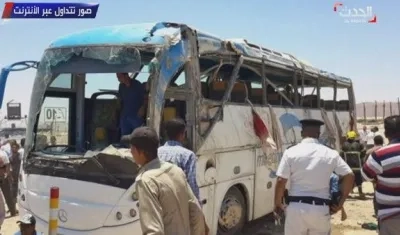 Estado en que quedó el bus que colisionó contra un camión