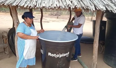 El ICBF entrego tanques de almacenamiento y agua potable en 242 Unidades Comunitarias de Atención).