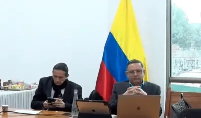 A la derecha Alait Freja, apoderado judicial de Day Vásquez.