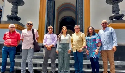 Delegación del ELN la su llegada a Caracas.