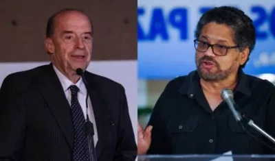 Canciller Álvaro Leyva e 'Iván Márquez', jefe guerrillero.